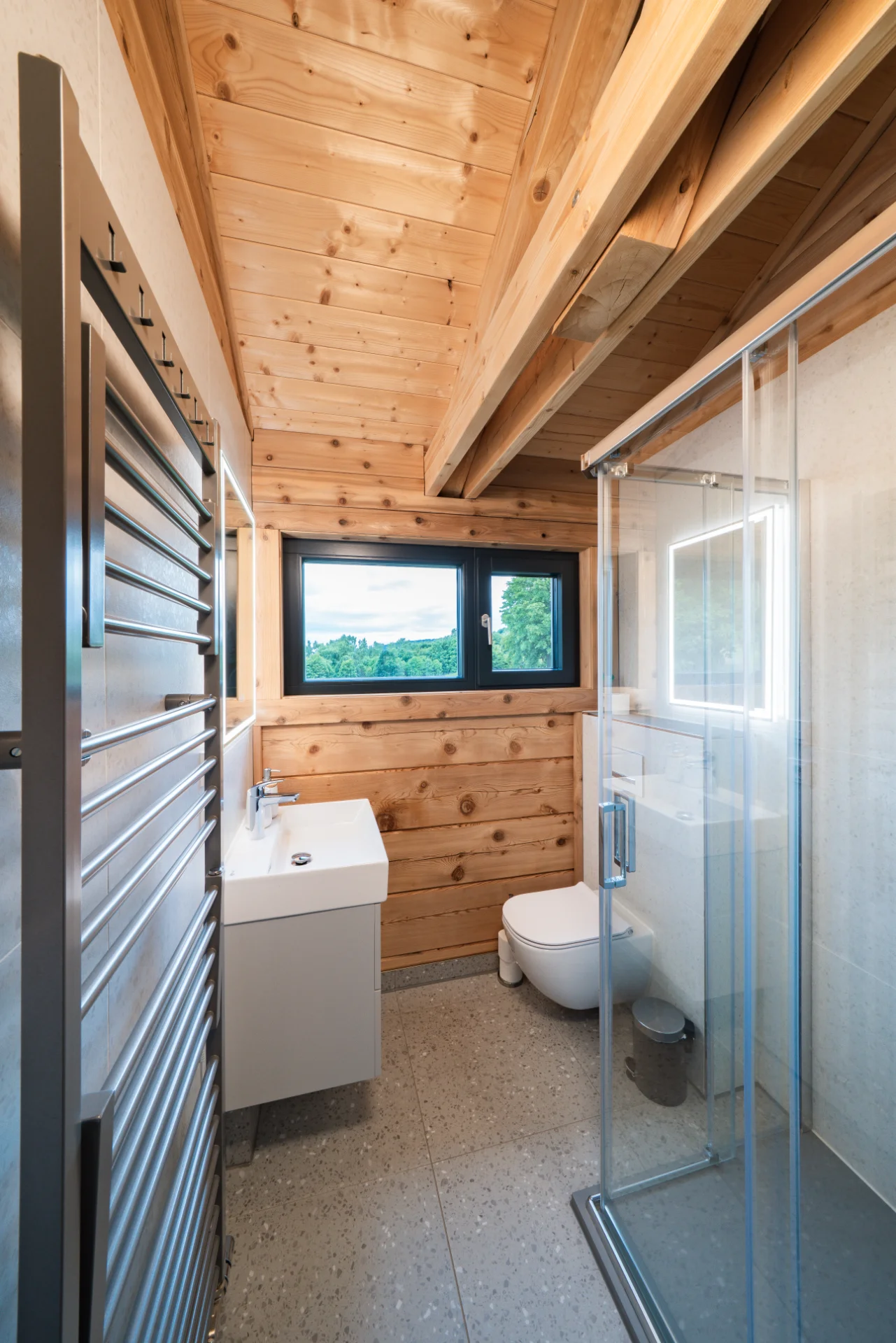 Badezimmer im 1. Stock